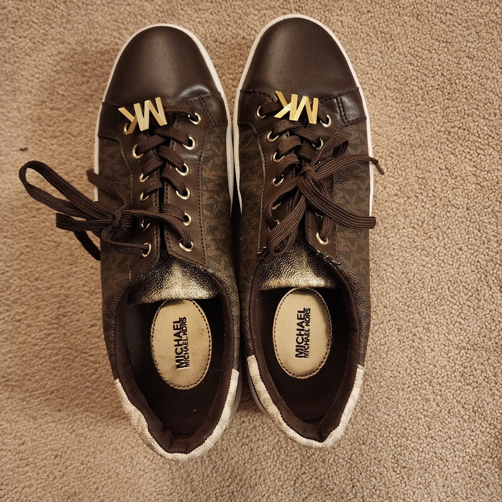 Michael Kors Poppy Color-Block Logo Sneaker
